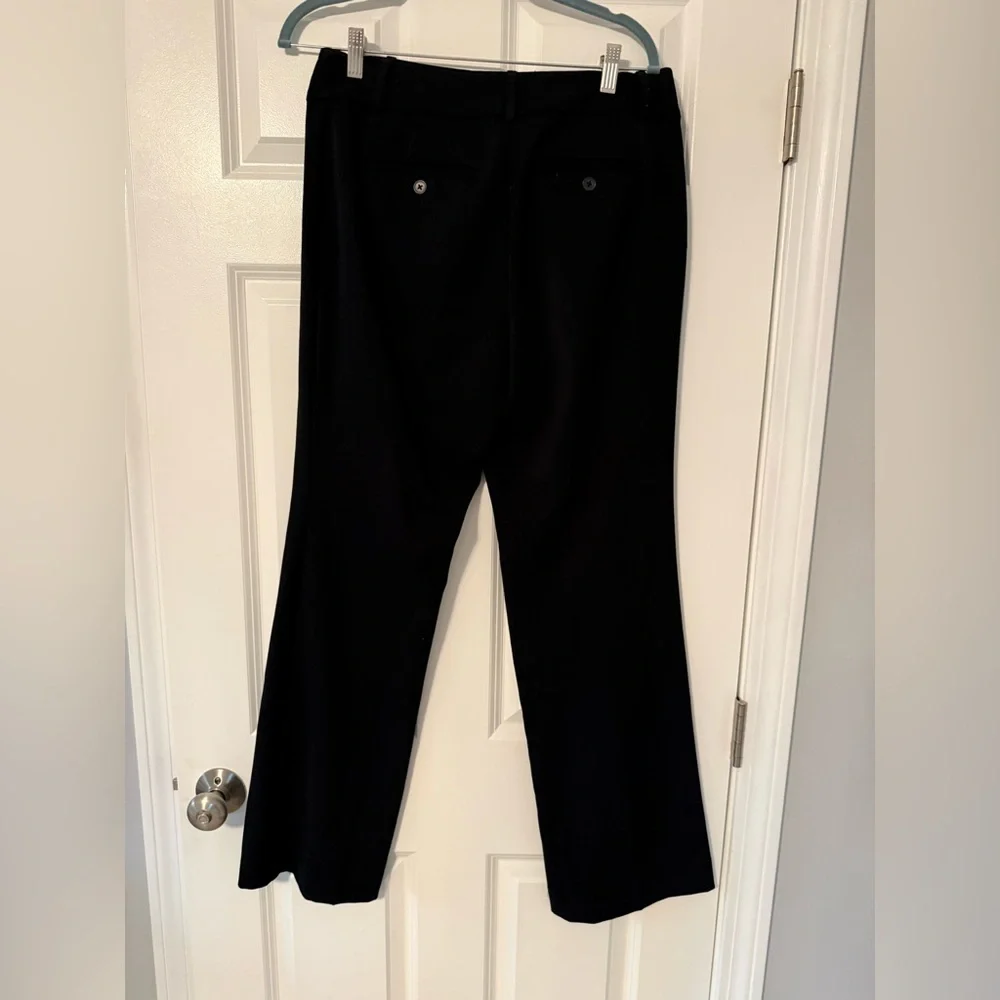 Loft Outlet | Black Curvy Dress Trouser Pants | Size 6 - Picture 2 of 8